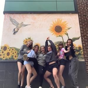 Meet your Posher, Corinne